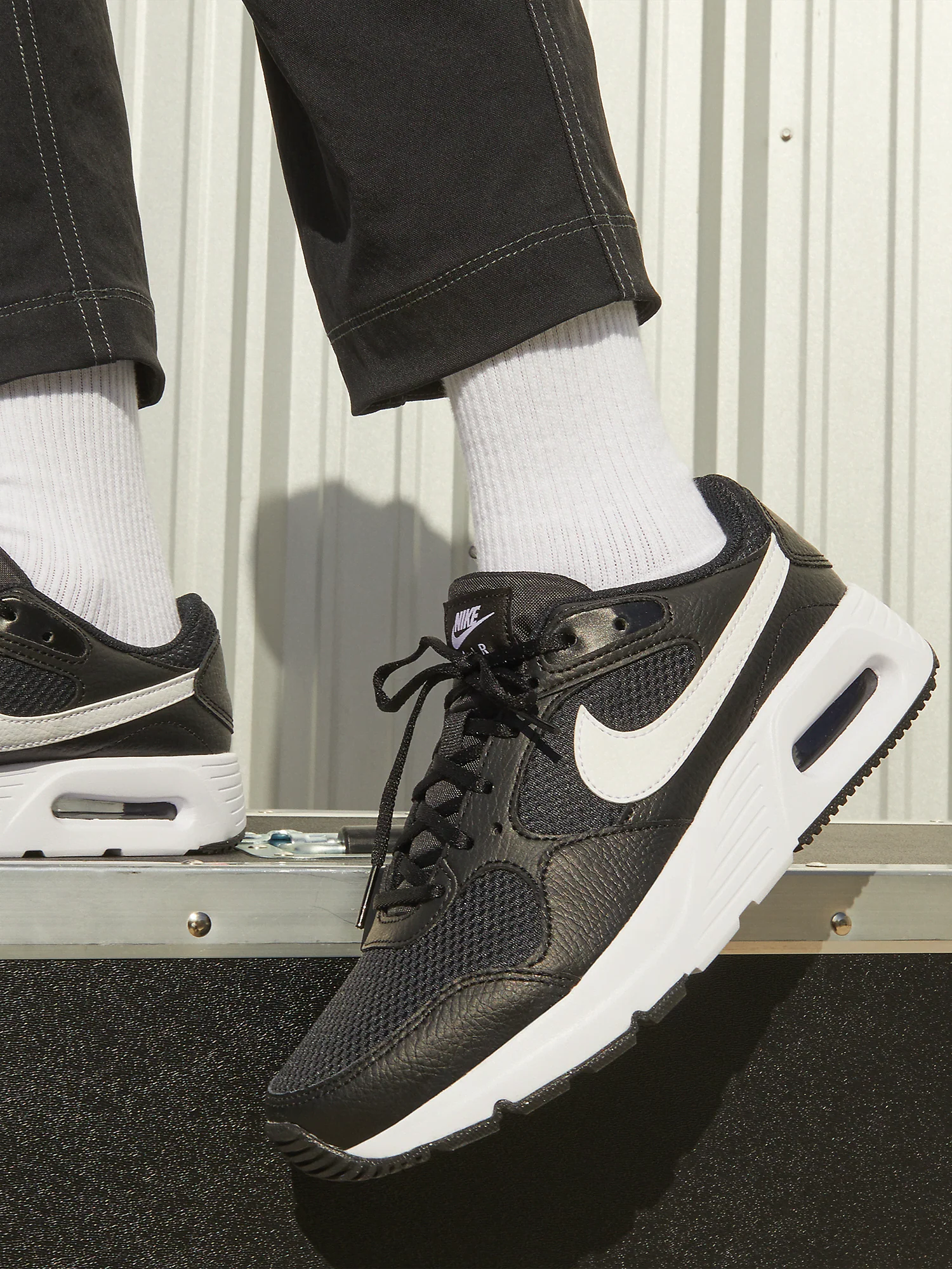 WOMENS NIKE AIR MAX SC SNEAKER - BLACK/WHITE - Image 7